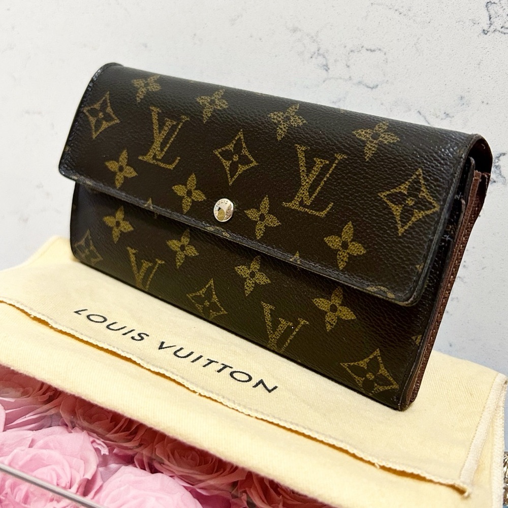 Authentic Louis Vuitton Classic Monogram Vintage Continental Sarah Wallet - Picture 2 of 13